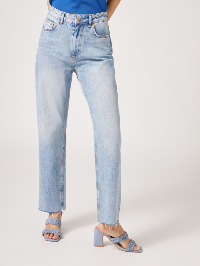 Jean mom