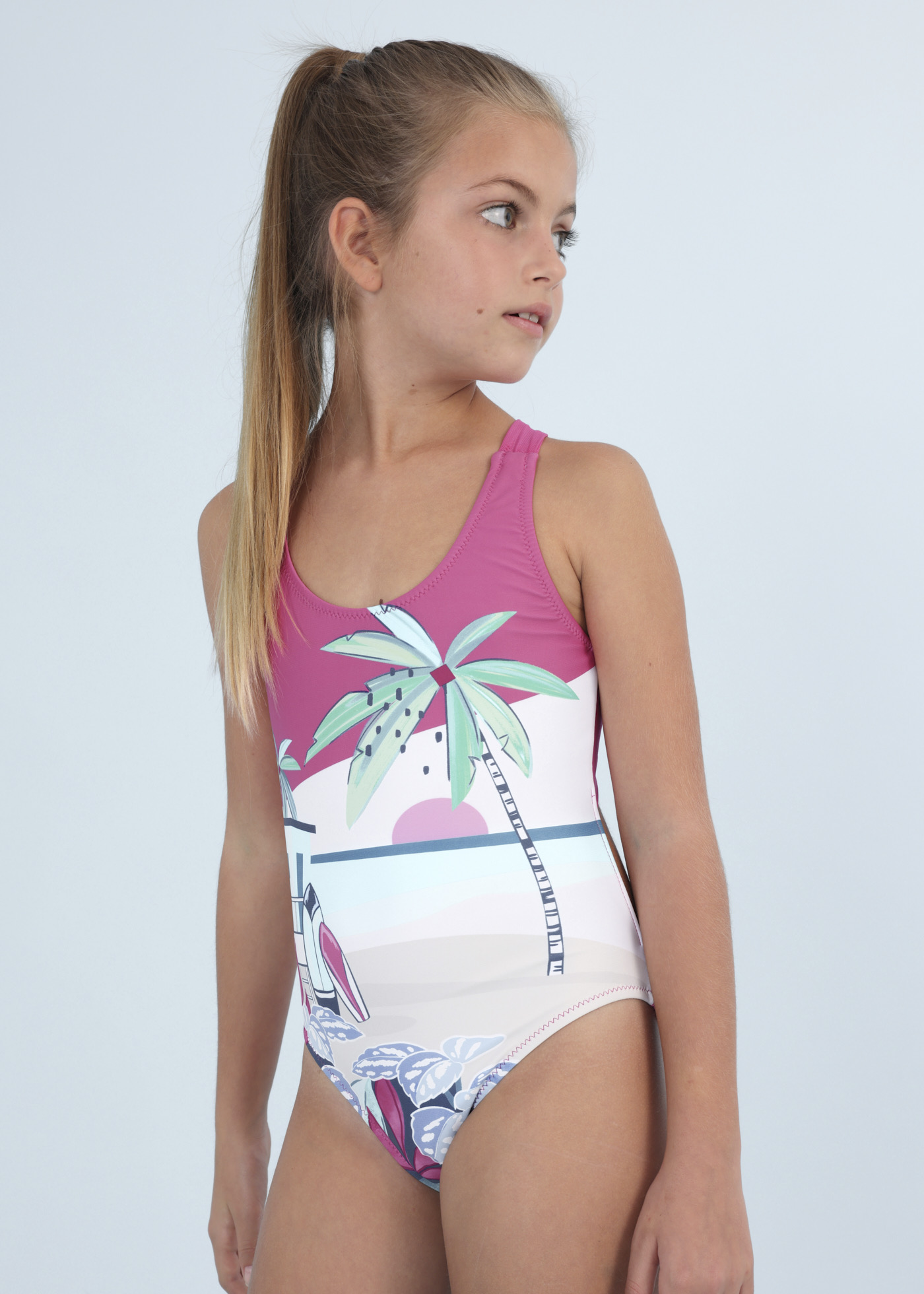 Maiô estampado para meninas