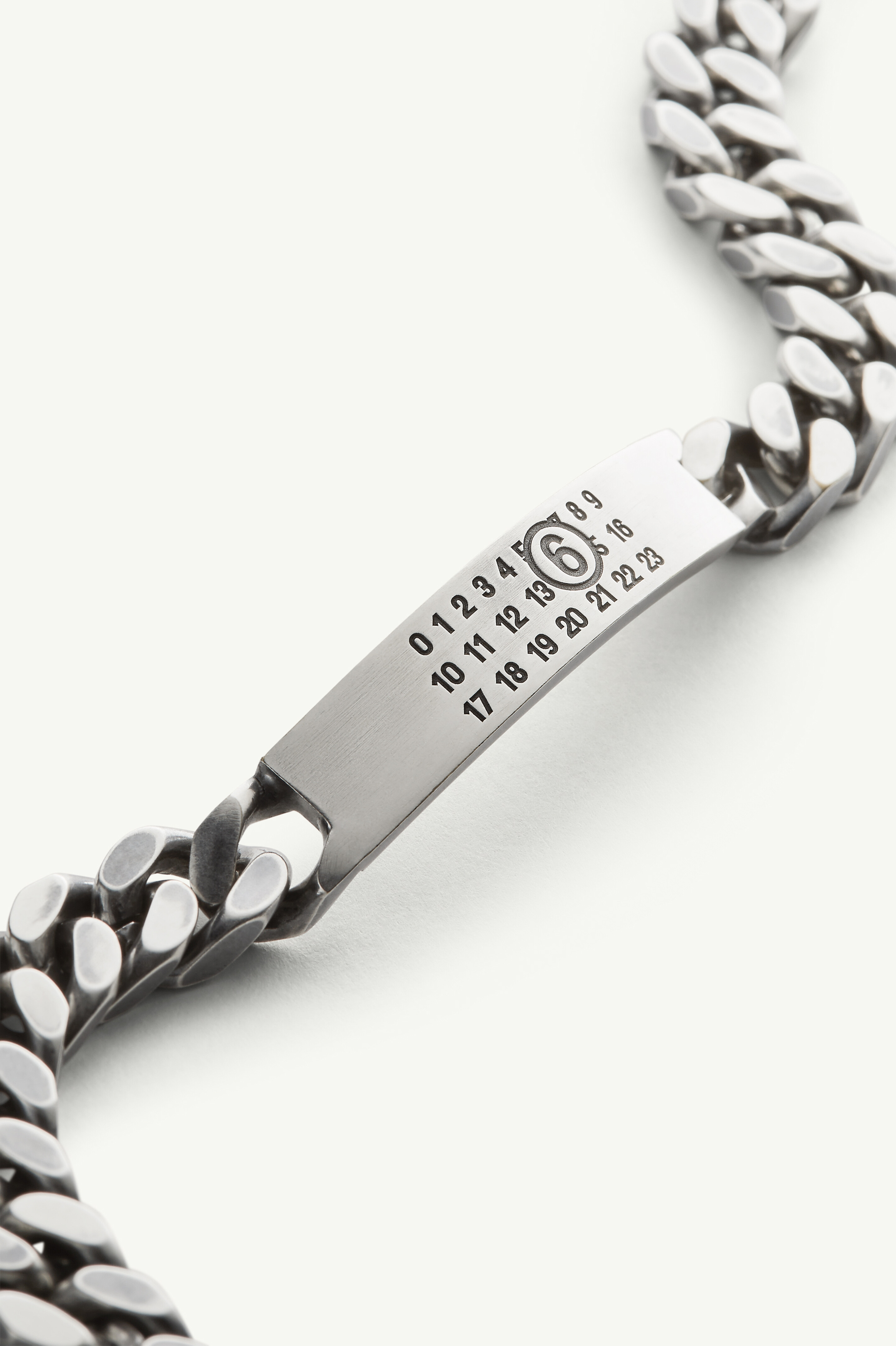 Bracelet chaîne classique pour femme Gris