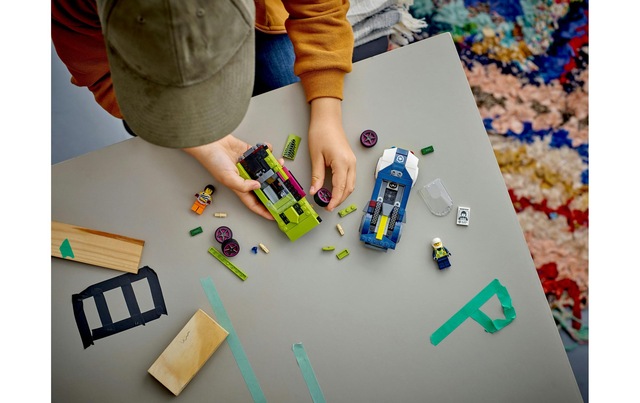 LEGO® Spielbausteine »Verfolgungsjagd mit Polizeiauto und Muscle Car 60415«