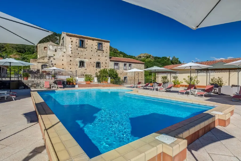 Fly & Go Il Borgo Luxury Country Resort Logies en ontbijt - Hotel
