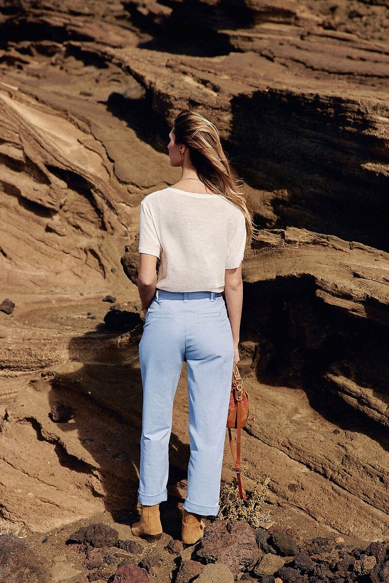 LA PETITE ETOILE<br>Calça jeans lavada com pedra MARISOL