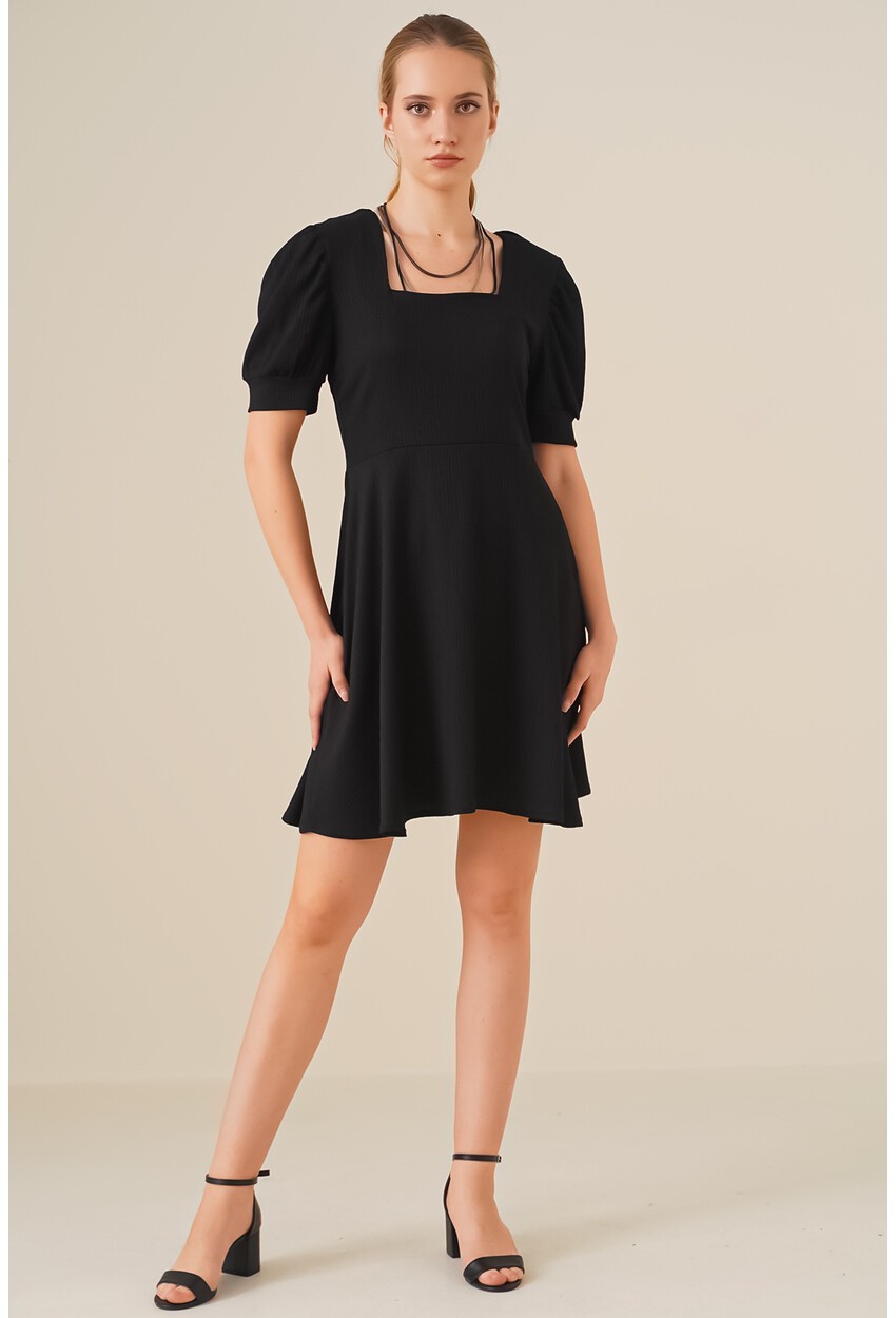 MT Clothes P-ROB_COL_CARR - Robe en Maille à encolure Carré