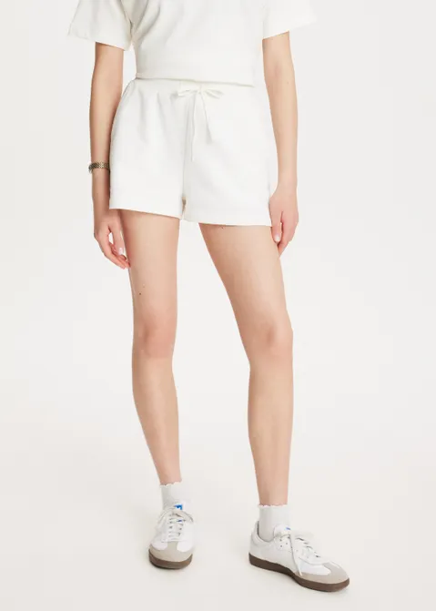 Basic short off-white (WIT.O)