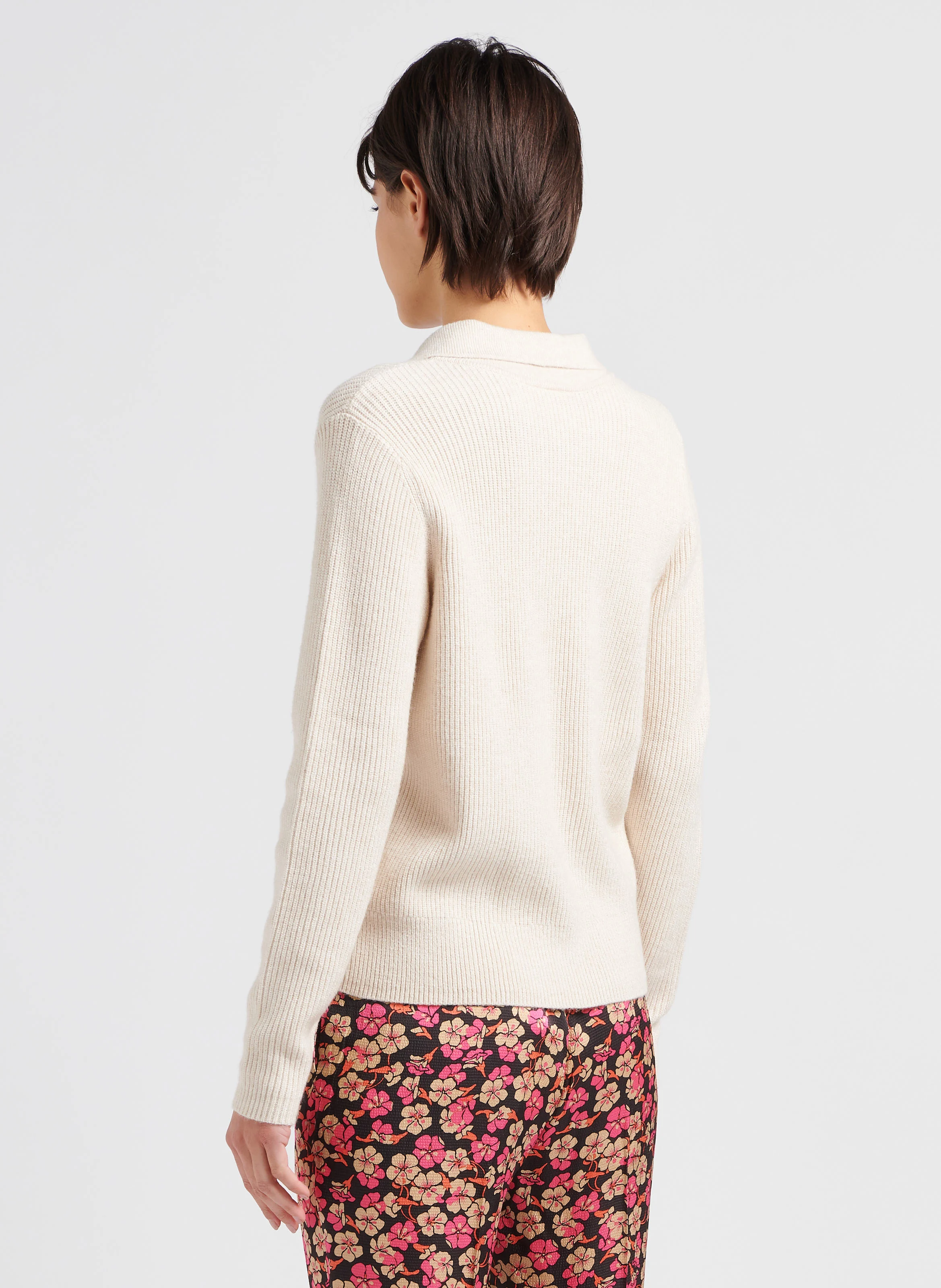 Pull col classique en maille mélangée| Beige
