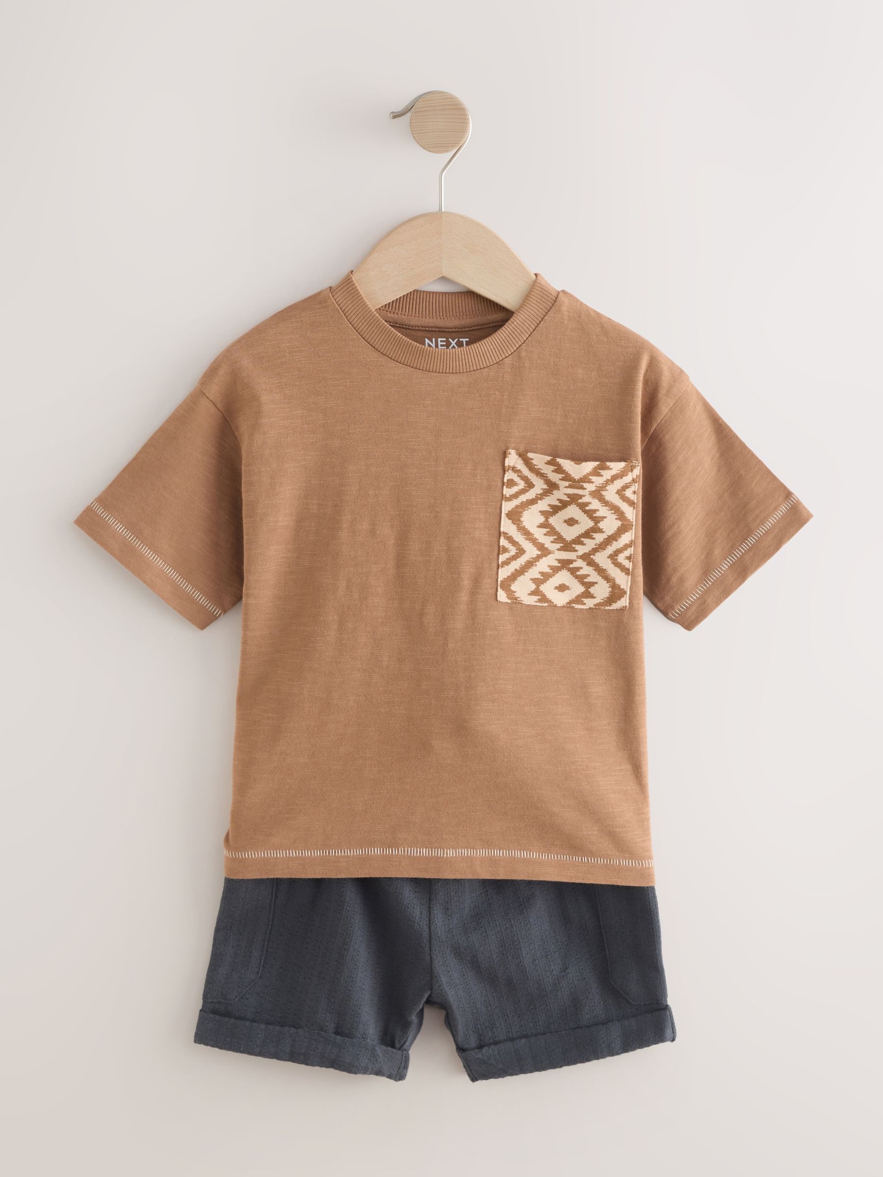 Bruin - Set van 2 T-shirts met korte mouwen en shorts (3 mnd - 7 jr) (3 mnd - 7 jr)