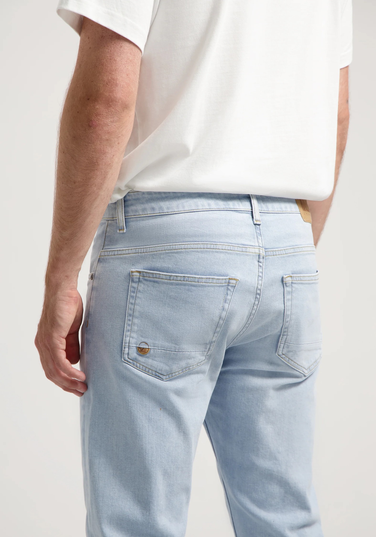 Mud Jeans Herrenjeans Hank Mid Tapered Light Vintage