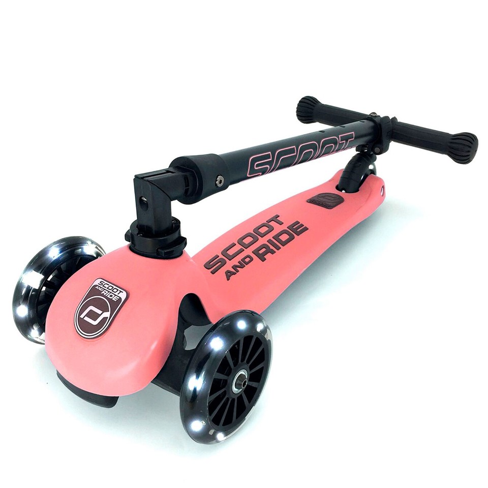 Scoot and Ride - Highwaykick 3 LED - Peach