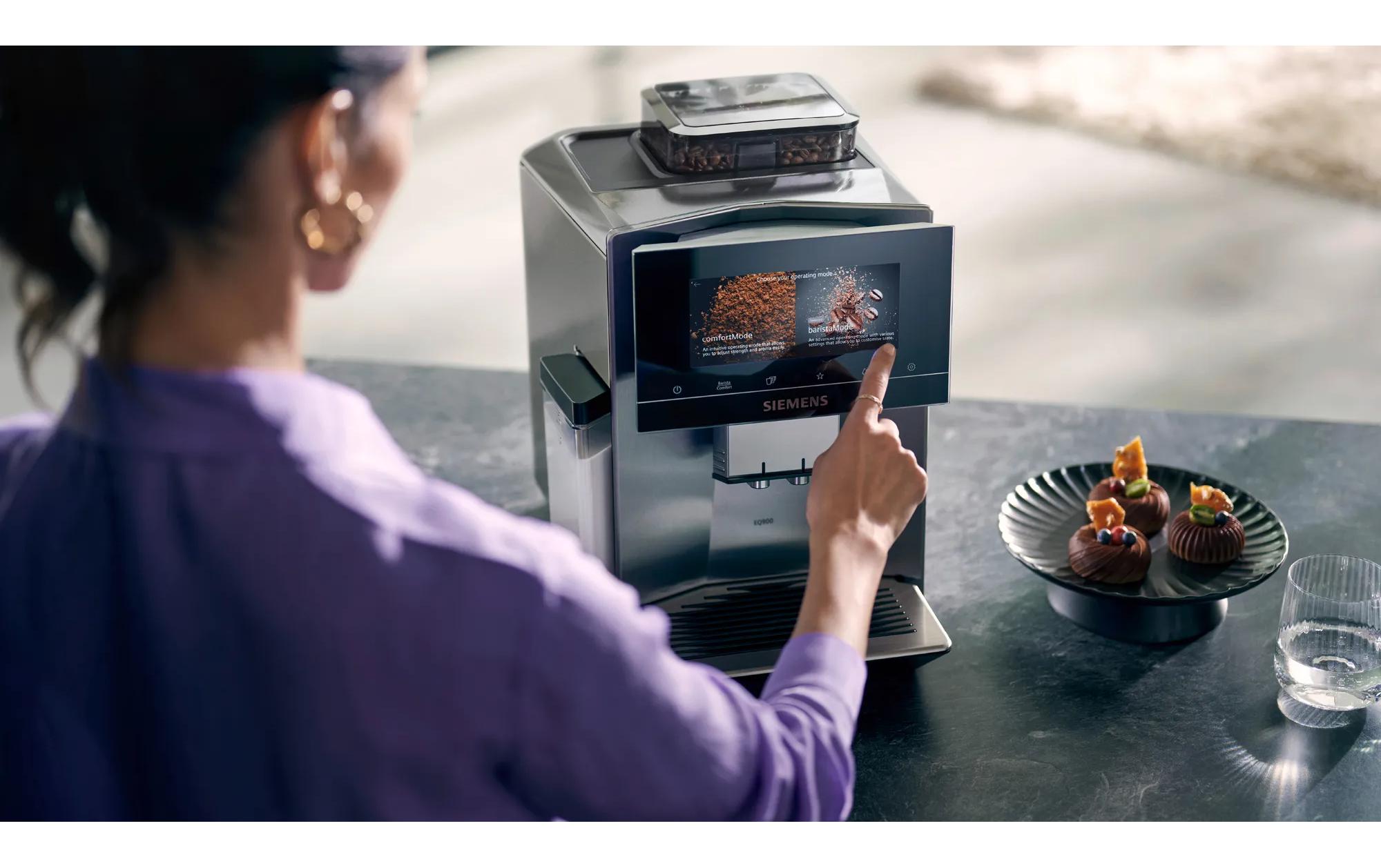 Kaffeevollautomat EQ 900 TQ905D03 Edelstahl<br>Vollautomatische Kaffeemaschine mit iAroma-System für beste Kaffeequalität