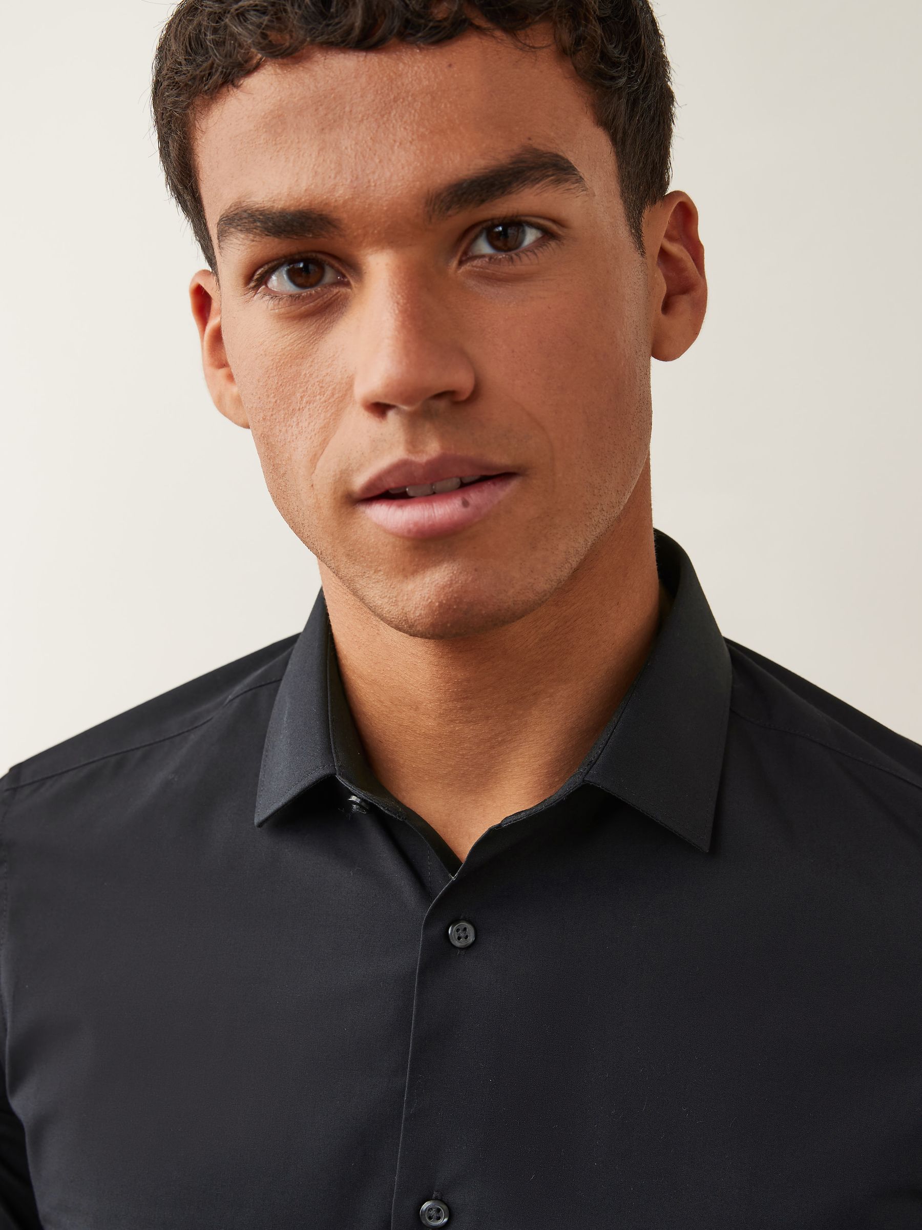 Zwart - Slim Fit - Strijkvrij net overhemd met enkele manchet