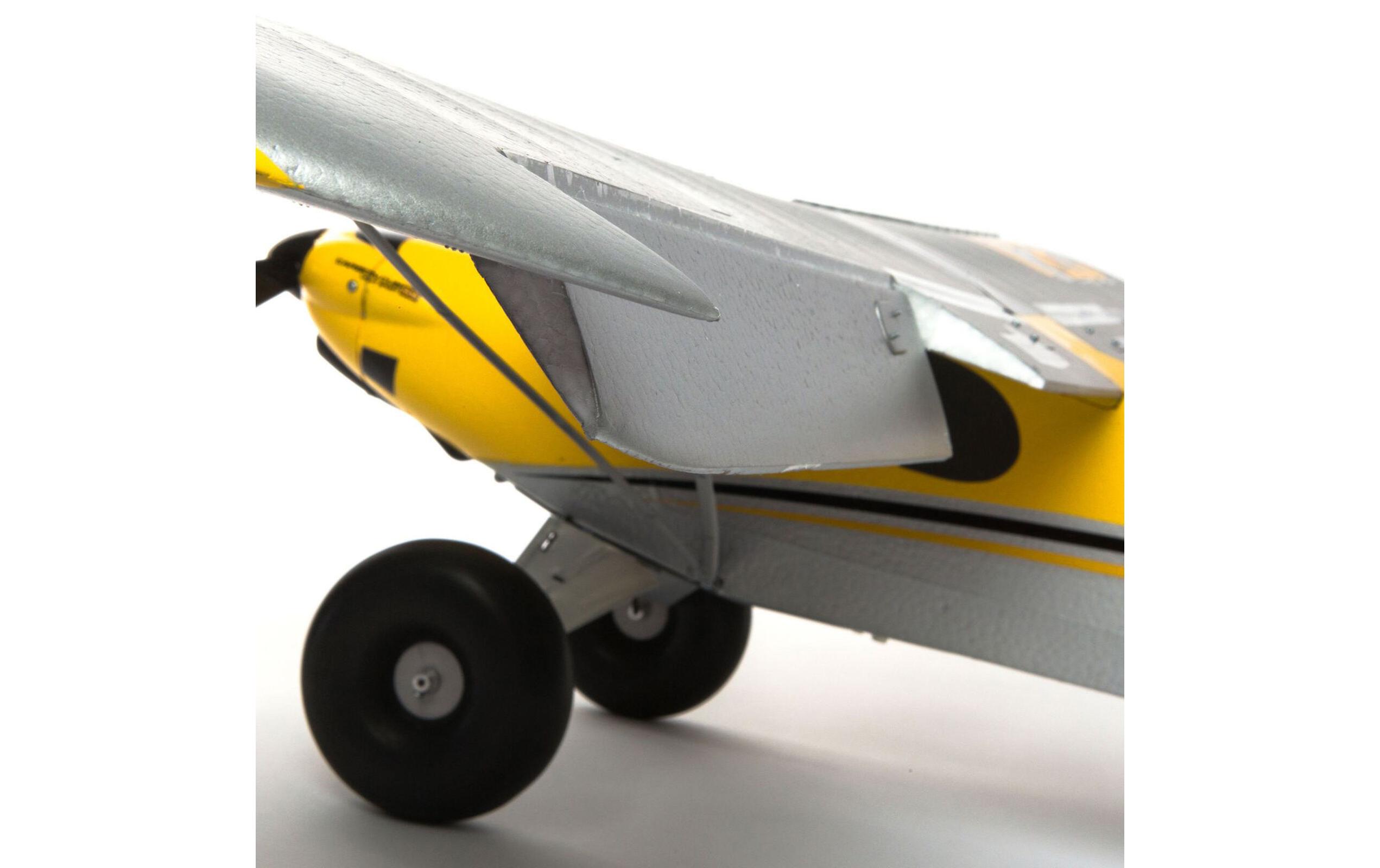 Motorflugzeug Carbon Cub S2 1300 mm SAFE, ARTF<br>Einsteigertaugliches RC Flugzeug mit Busch-Fahrwerk und Spektrum Technik