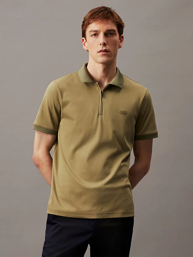 Camisa polo com gola de zíper
