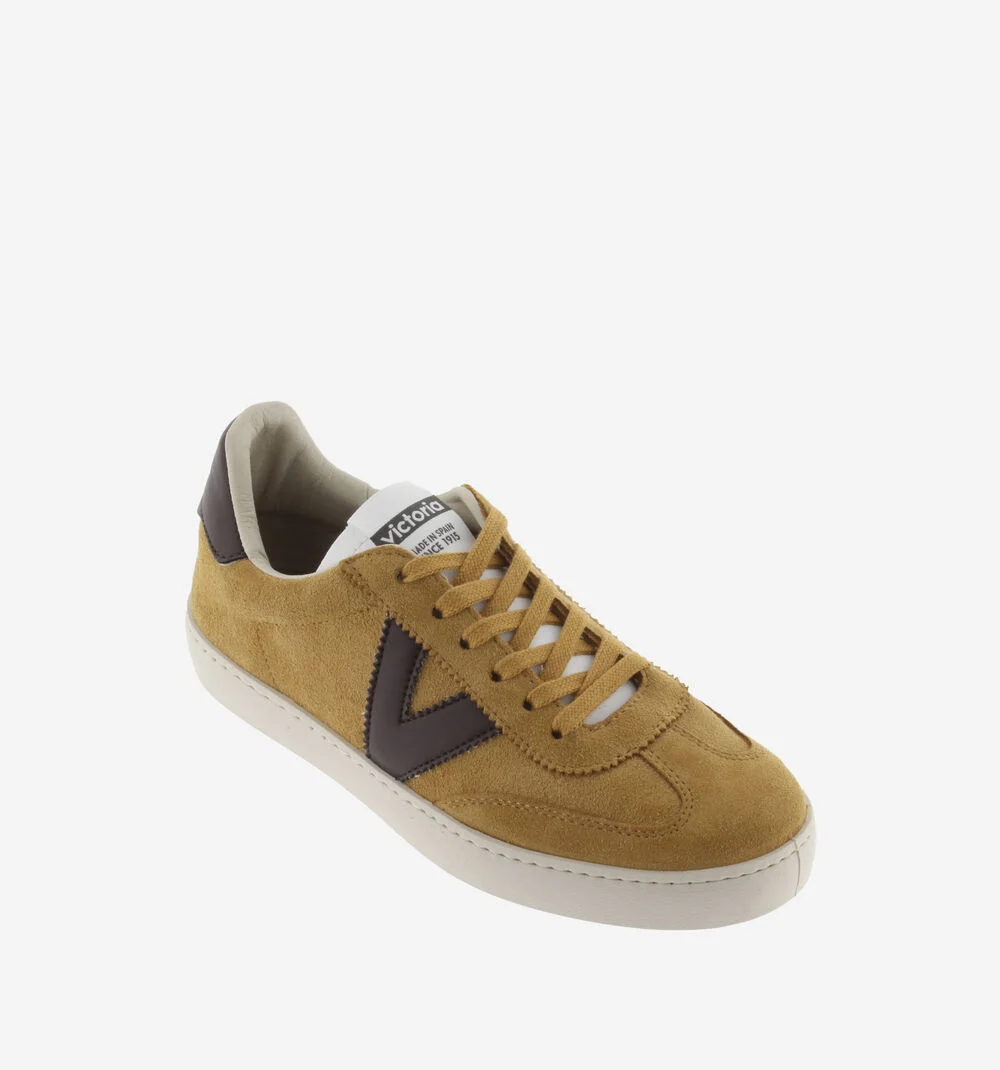 BERLÍN CYCLISTE CUIR FENDU Baskets unisexes avec détails colorés CAMEL