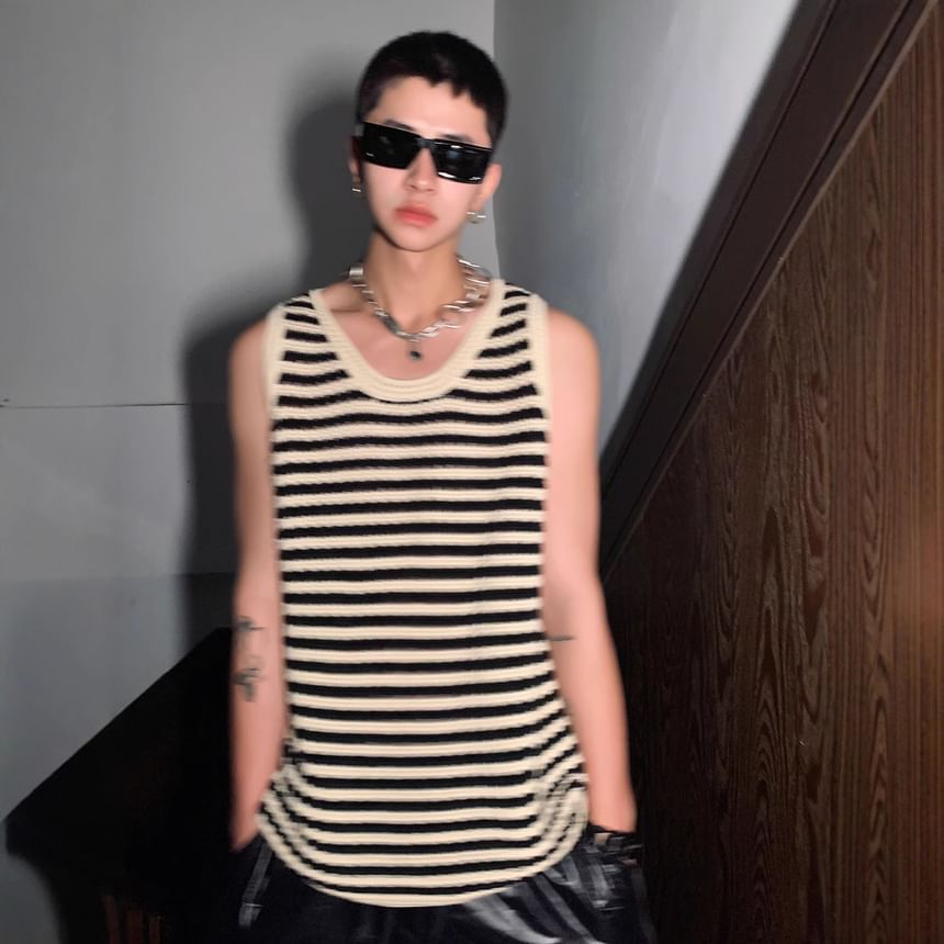 GRAYCIOUS - Gestreepte geperforeerde gebreide tanktop met ronde hals