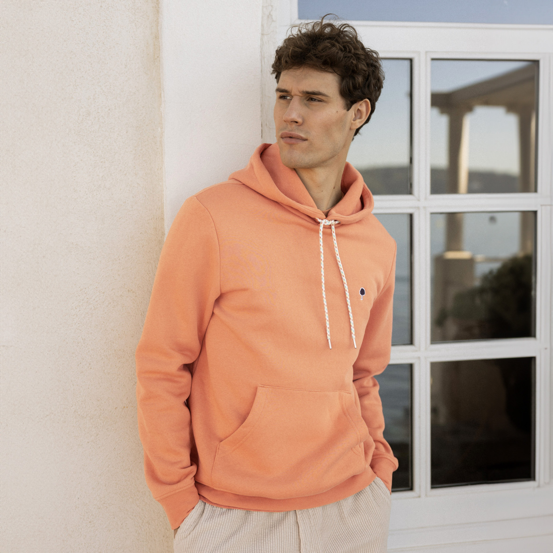 Sweat à capuche orange coton et coton recyclé - modèle dirac
