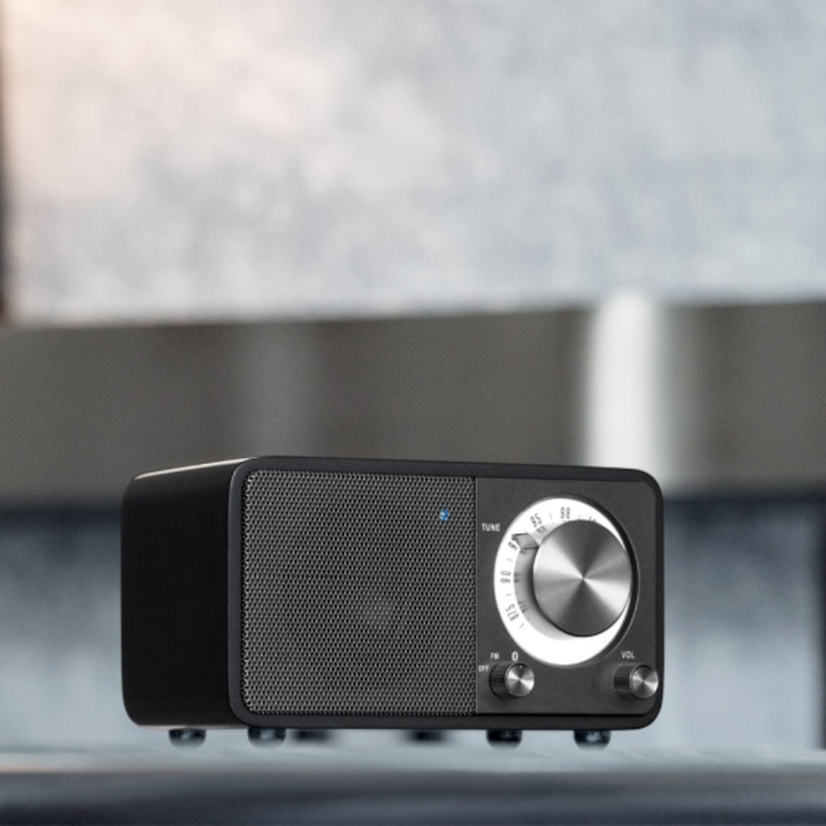 Sangean WR-7 Kompakt FM-radio med Bluetooth