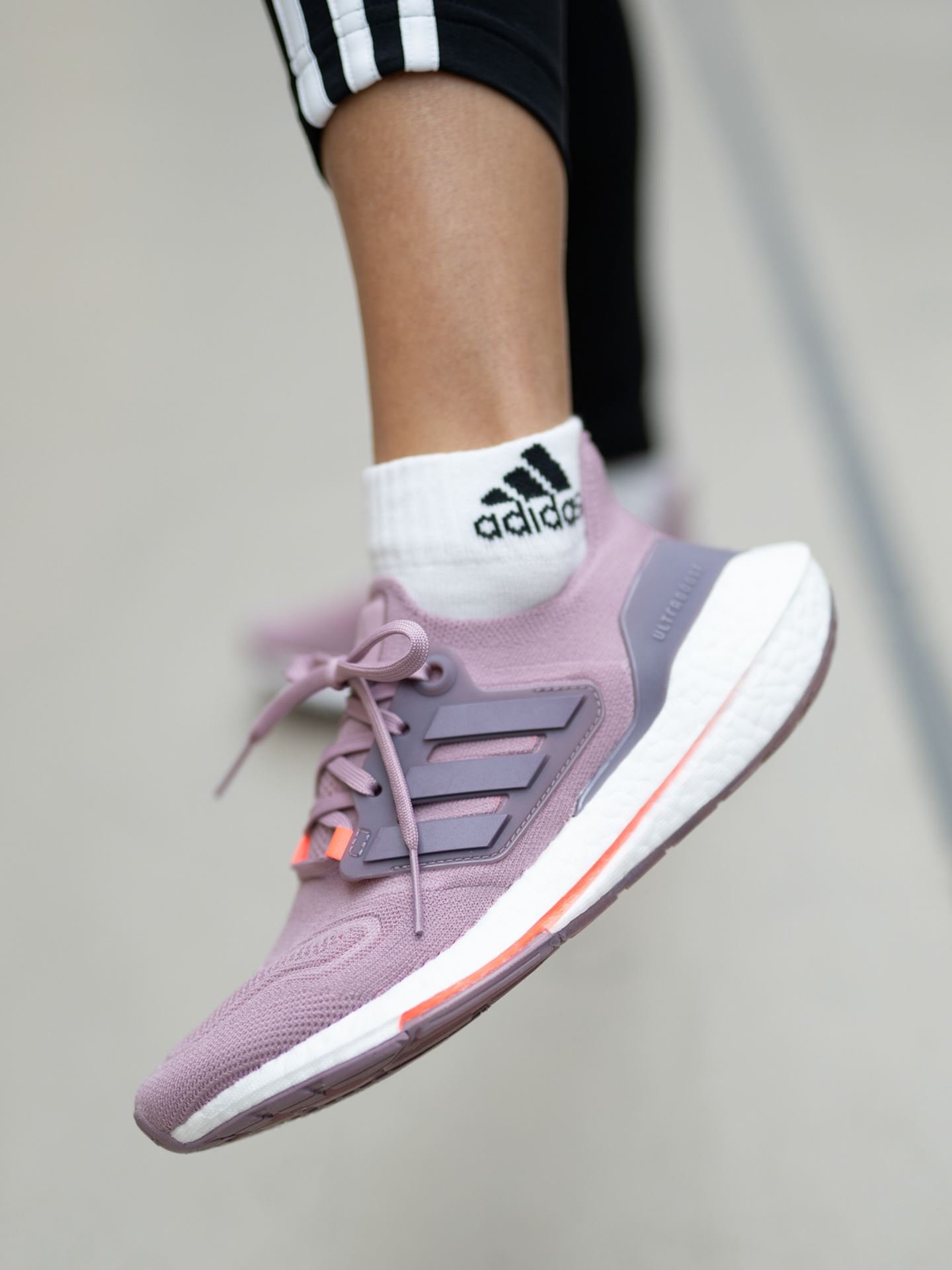 UltraBoost 22
