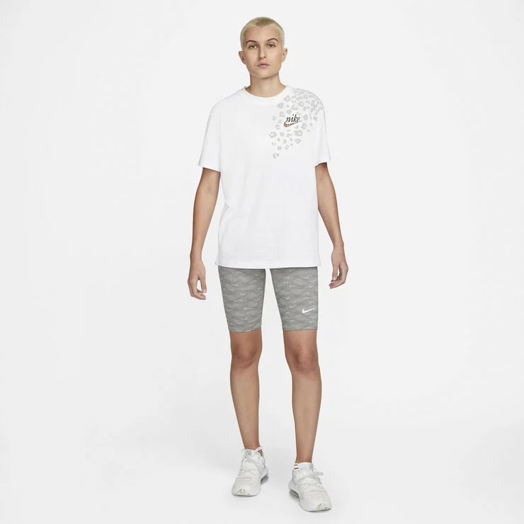 Nike Sportswear Boyfriend Fit T-shirt Hvid