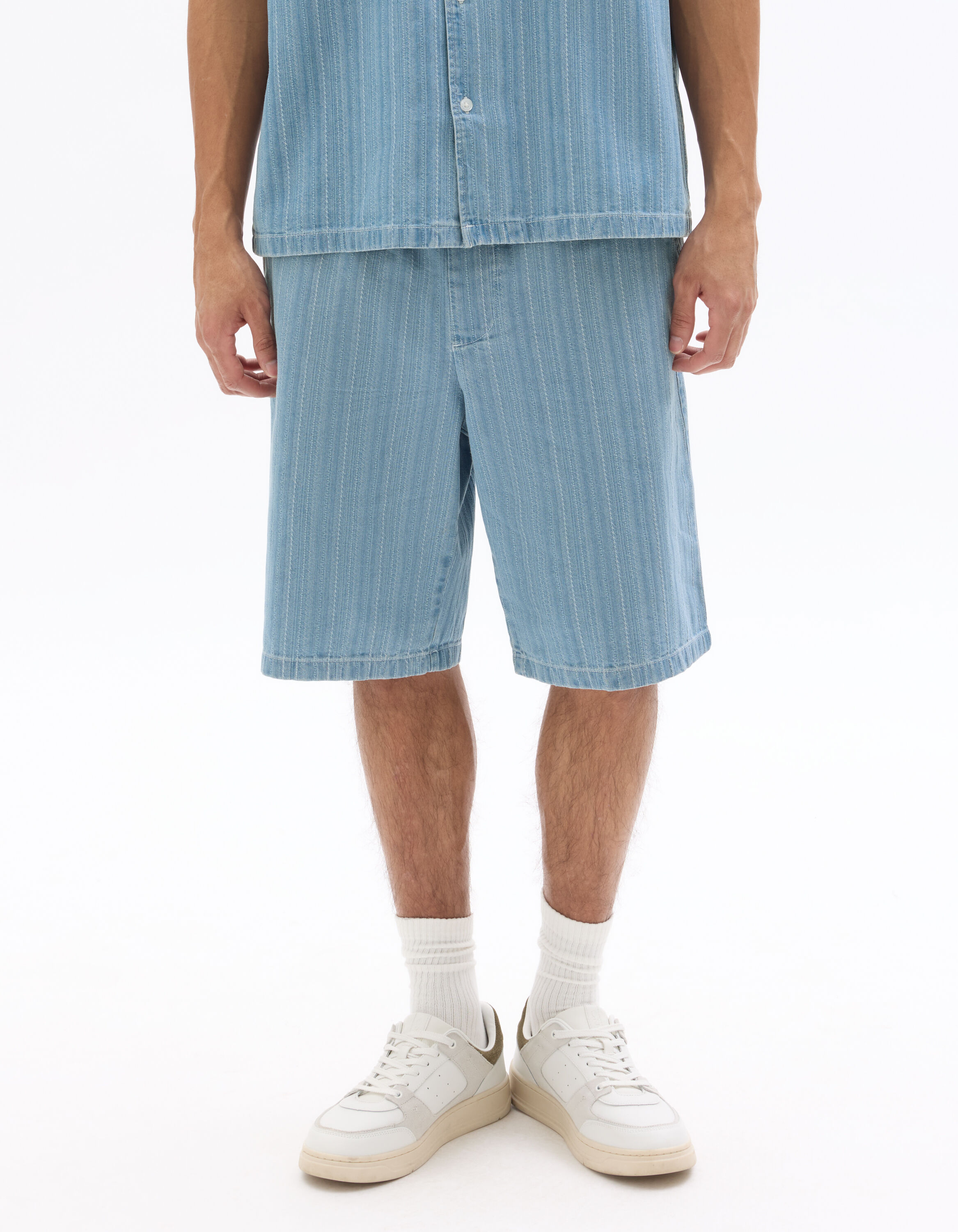 Bermuda loose en jean rayé - bleu
