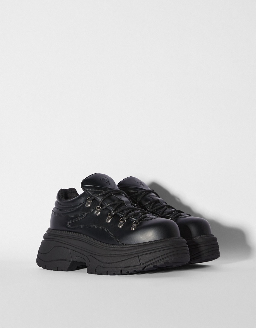 Sapatos masculinos com solado grosso