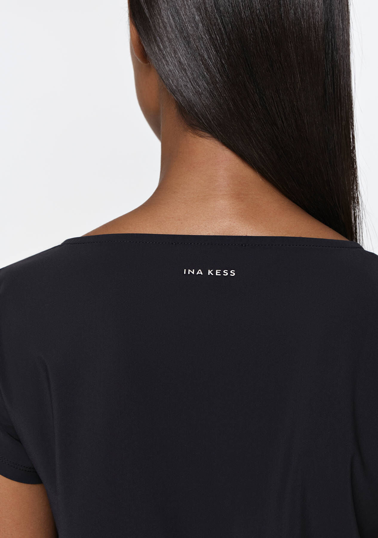 INA KESS| Damen T-Shirt OMNE