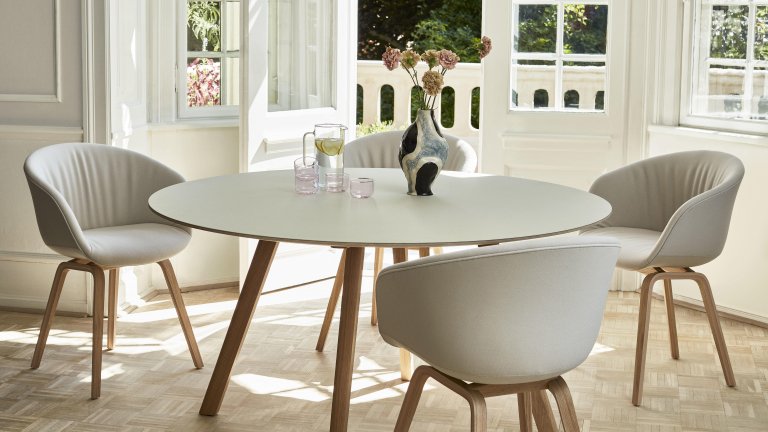Hay Copenhague CPH25 tafel 140, gelakt eiken