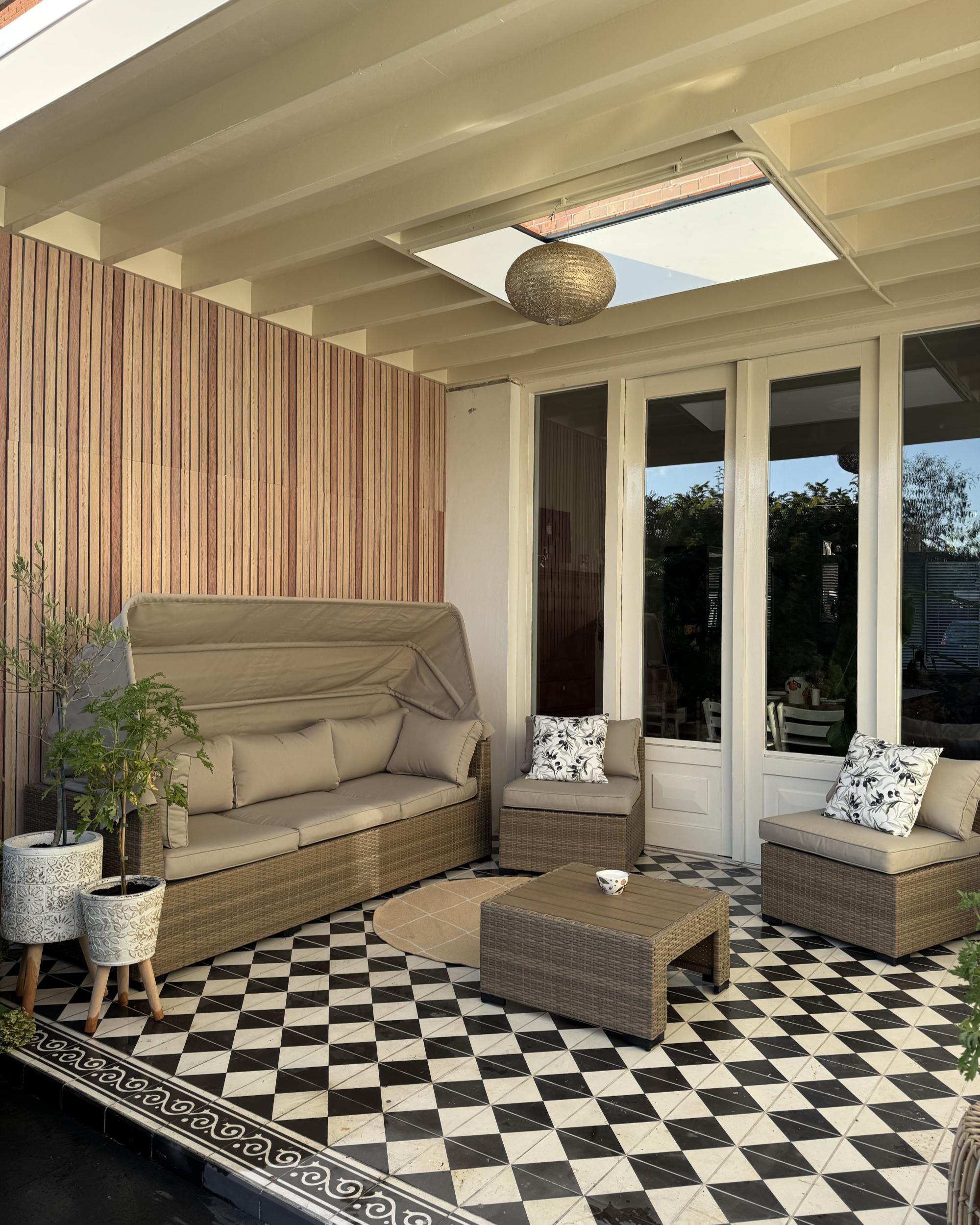 Loungeset met tafel 5-zits COCCOLIA modulair PE rotan Beige