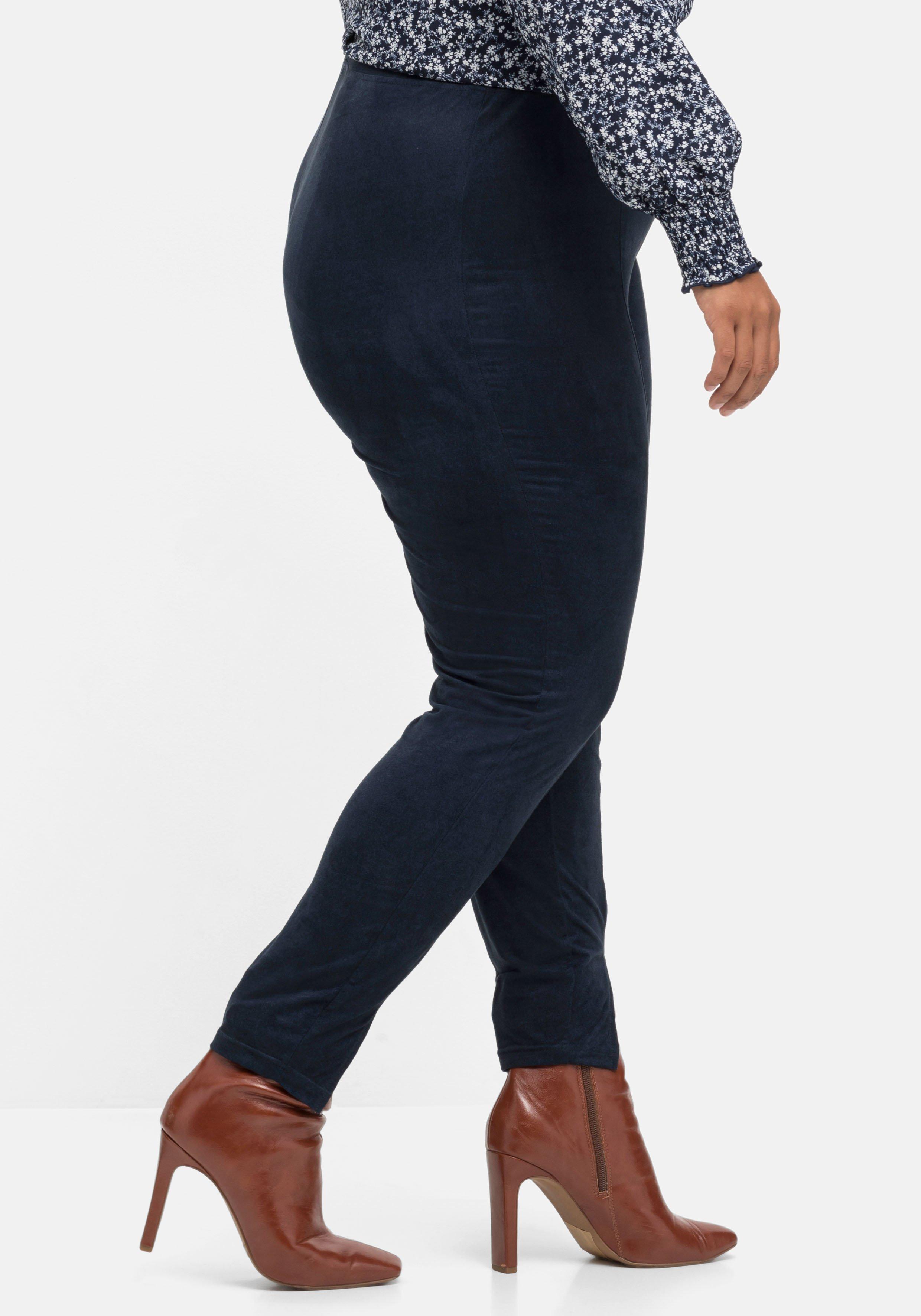 Leggings mit Schlitz am Saum, in Velourslederoptik