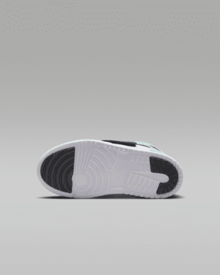 Sky Jordan 1 Younger Kids' Shoe