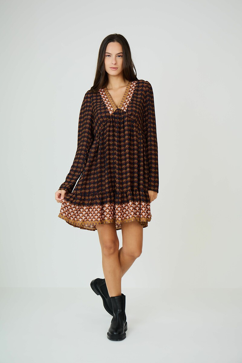 ATÉ BREVE<br>Vestido curto, mangas compridas, decote em V