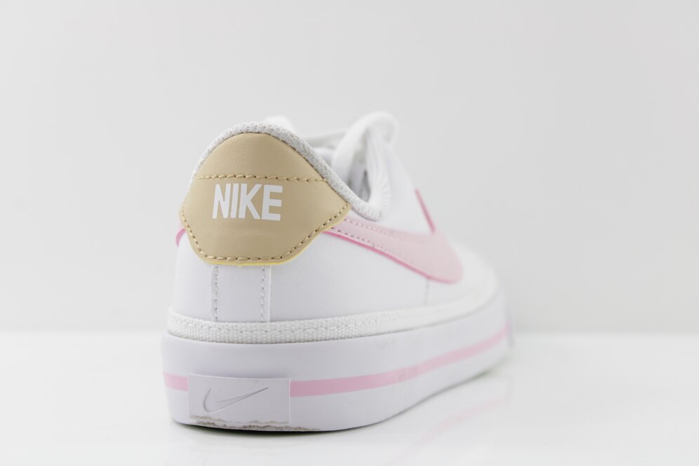Nike Sneaker