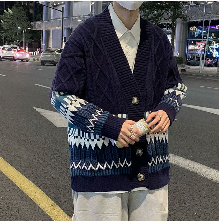 Whyessa - Oversized gebreide cardigan met lange mouwen en V-hals in kleurblokmotief
