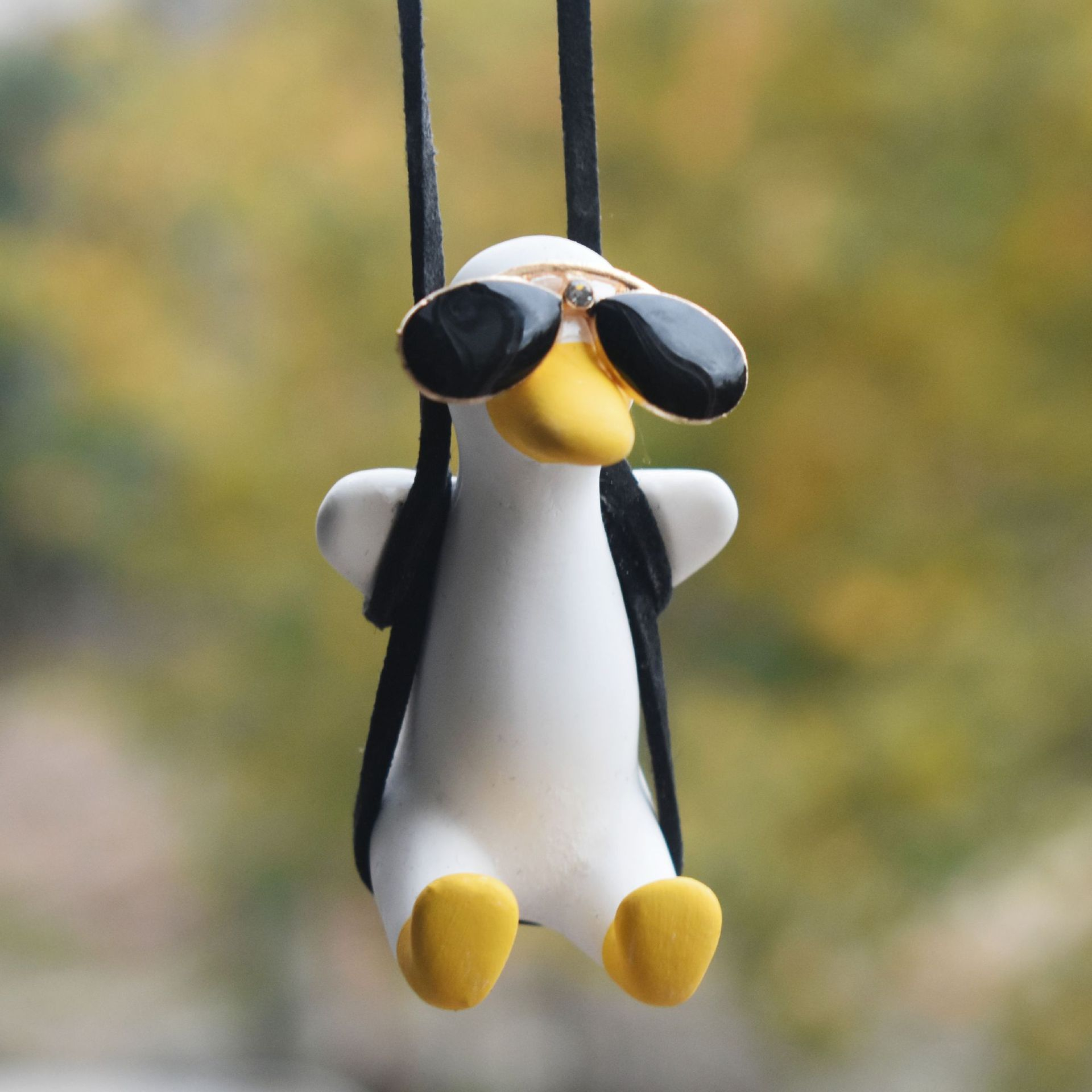 Auto Deko Figur KFZ Innenraum Anhänger Accessoire - Ente mit Sonnenbrille
