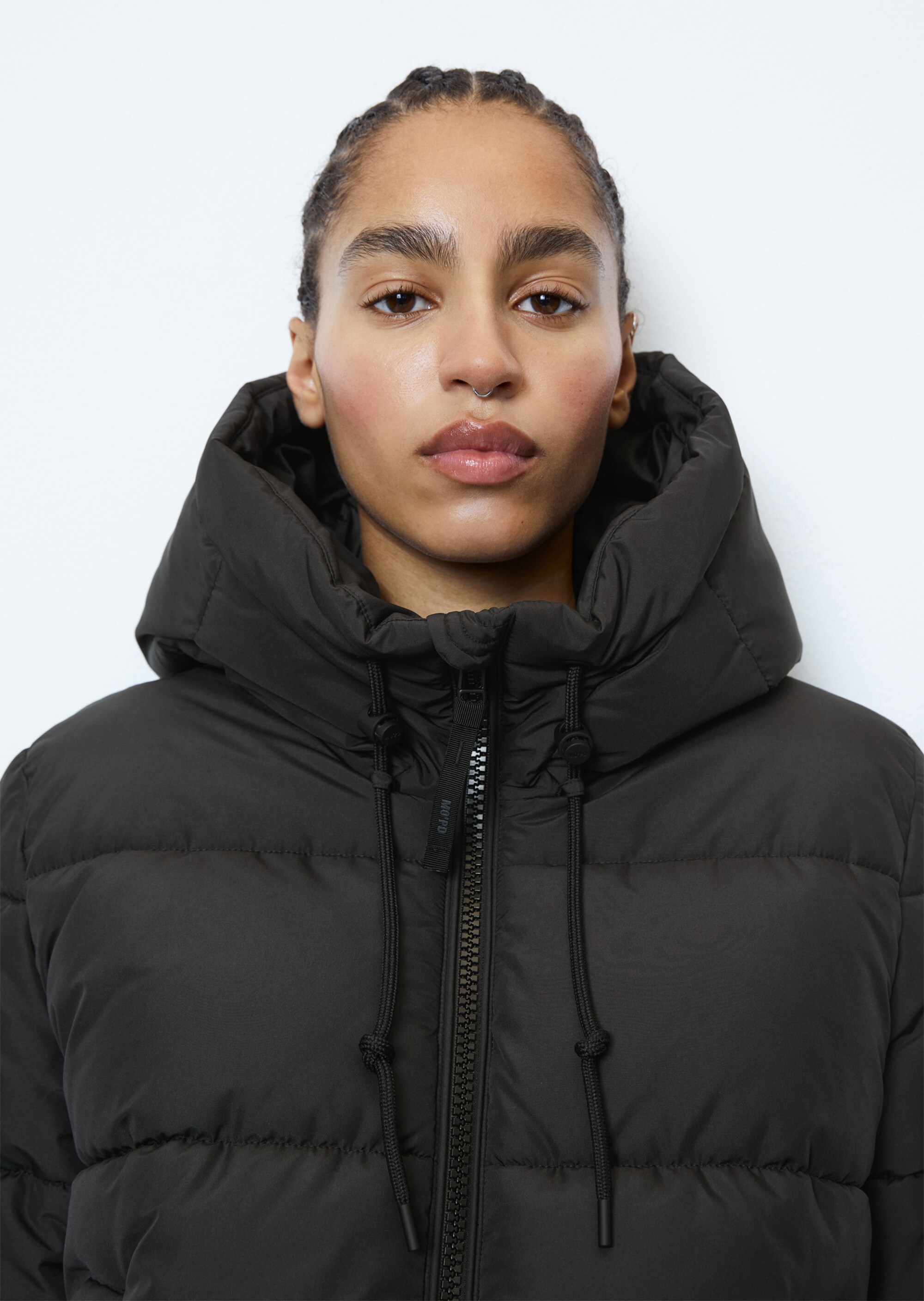 Kapuzen-Puffer-Jacke relaxed aus teilweise recycelten Materialien