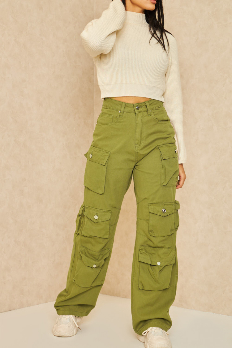 Jeans large à multiples poches cargo kaki