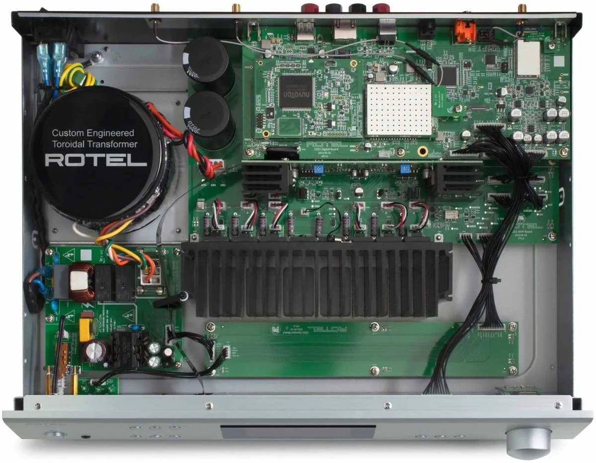 Rotel S14 Silver Amplis hi-fi stéréo