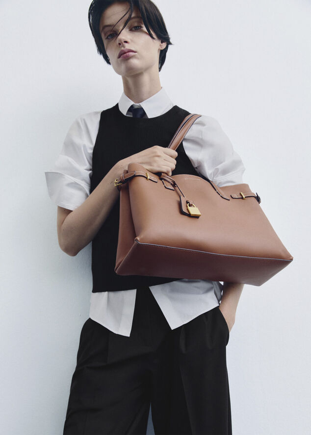 MANGO Shopper bag with padlock Medium brown
