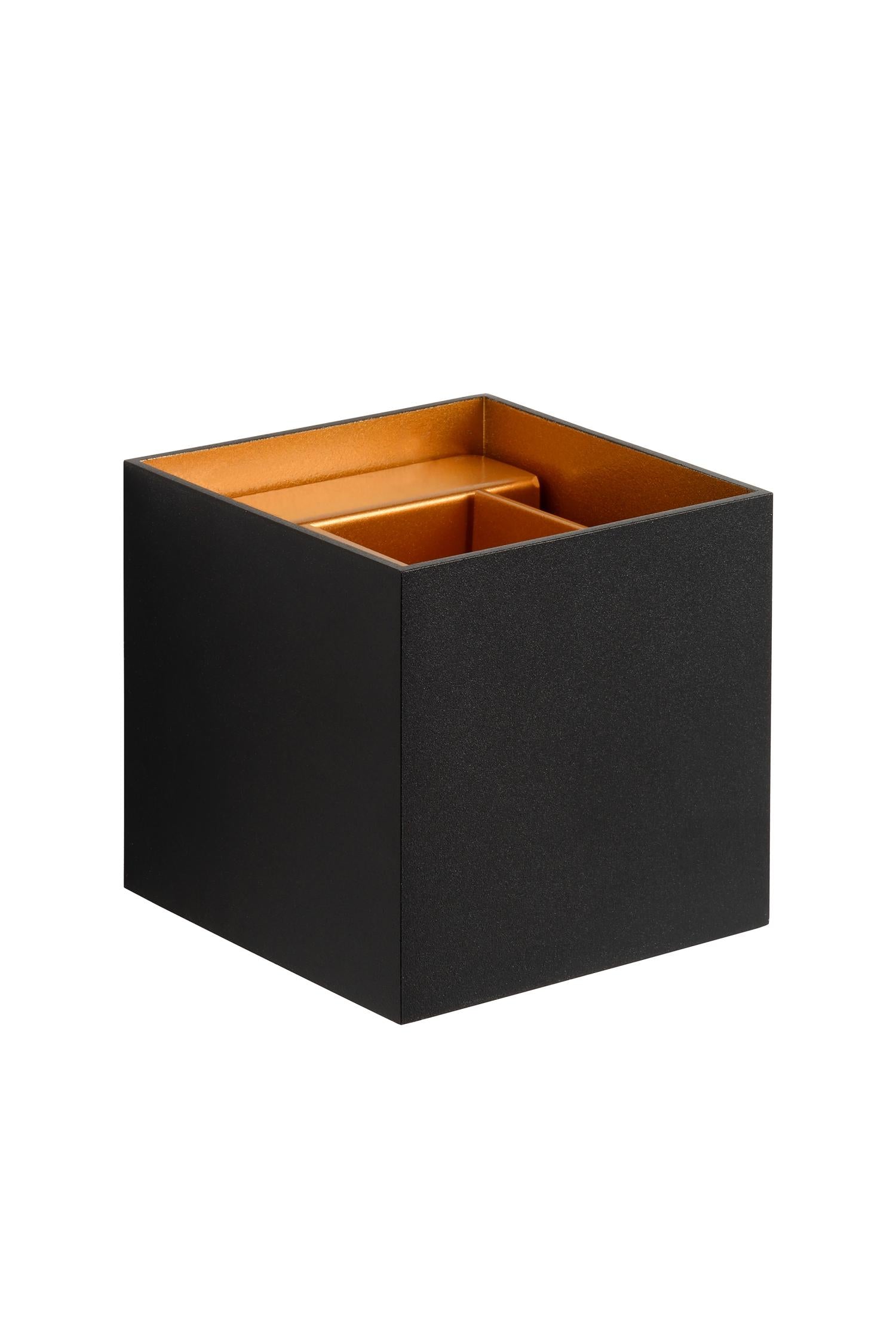 Xio wandlamp vierkant zwart