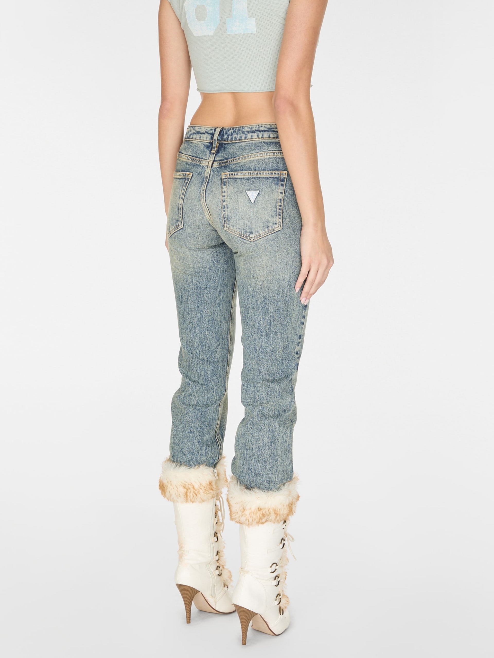 calça jeans flare