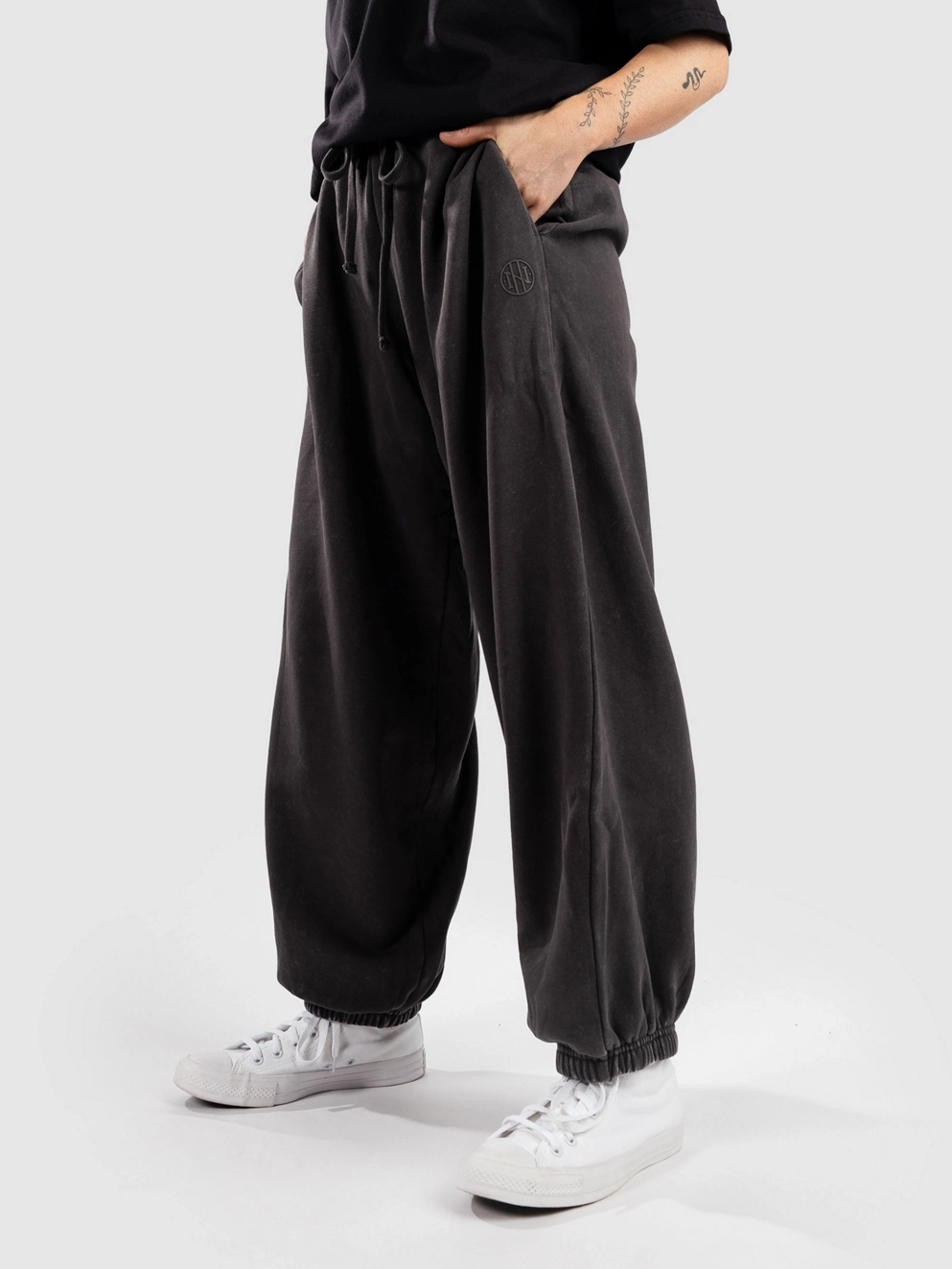 Ninth Hall Tyla Sweatpants black mineral