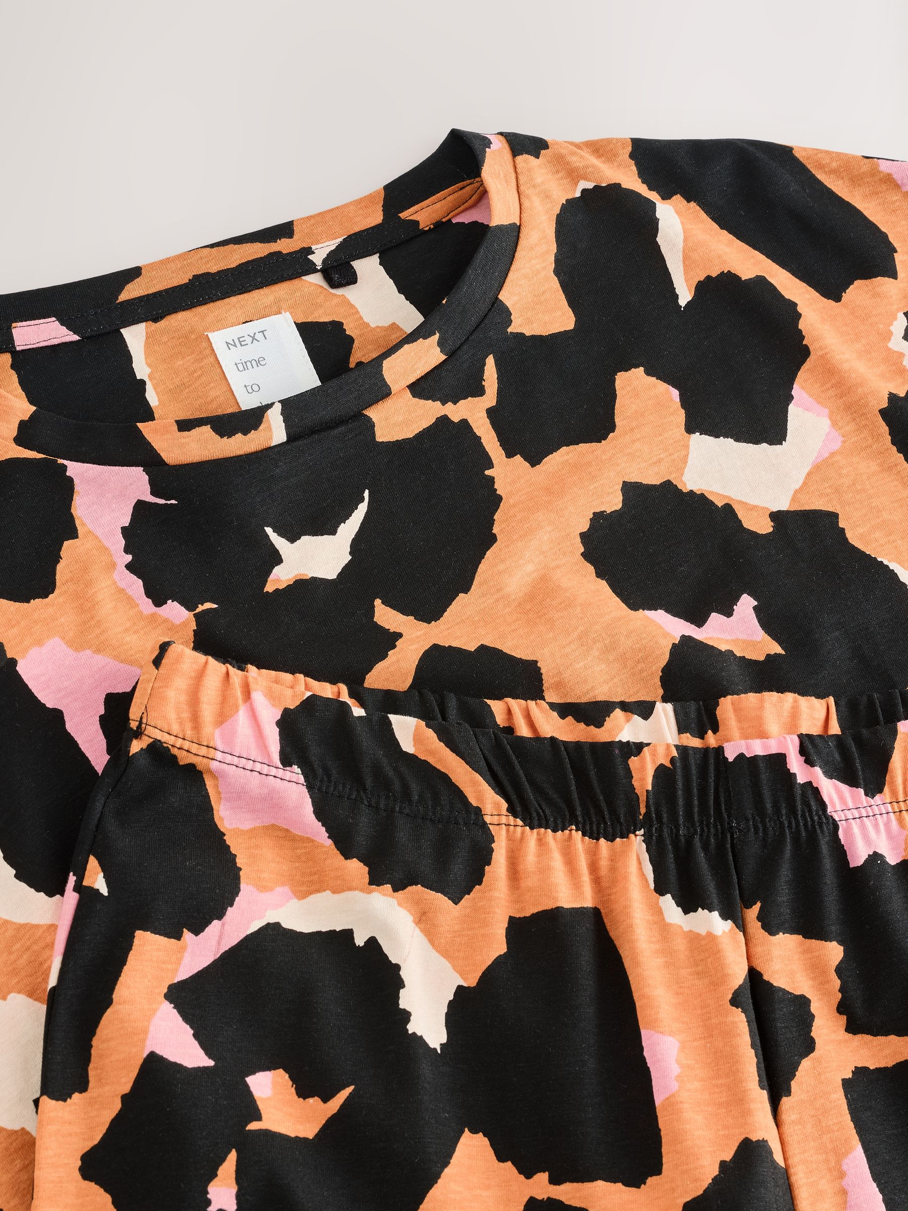 Okergeel met dierenprint - Pyjama met lange mouwen