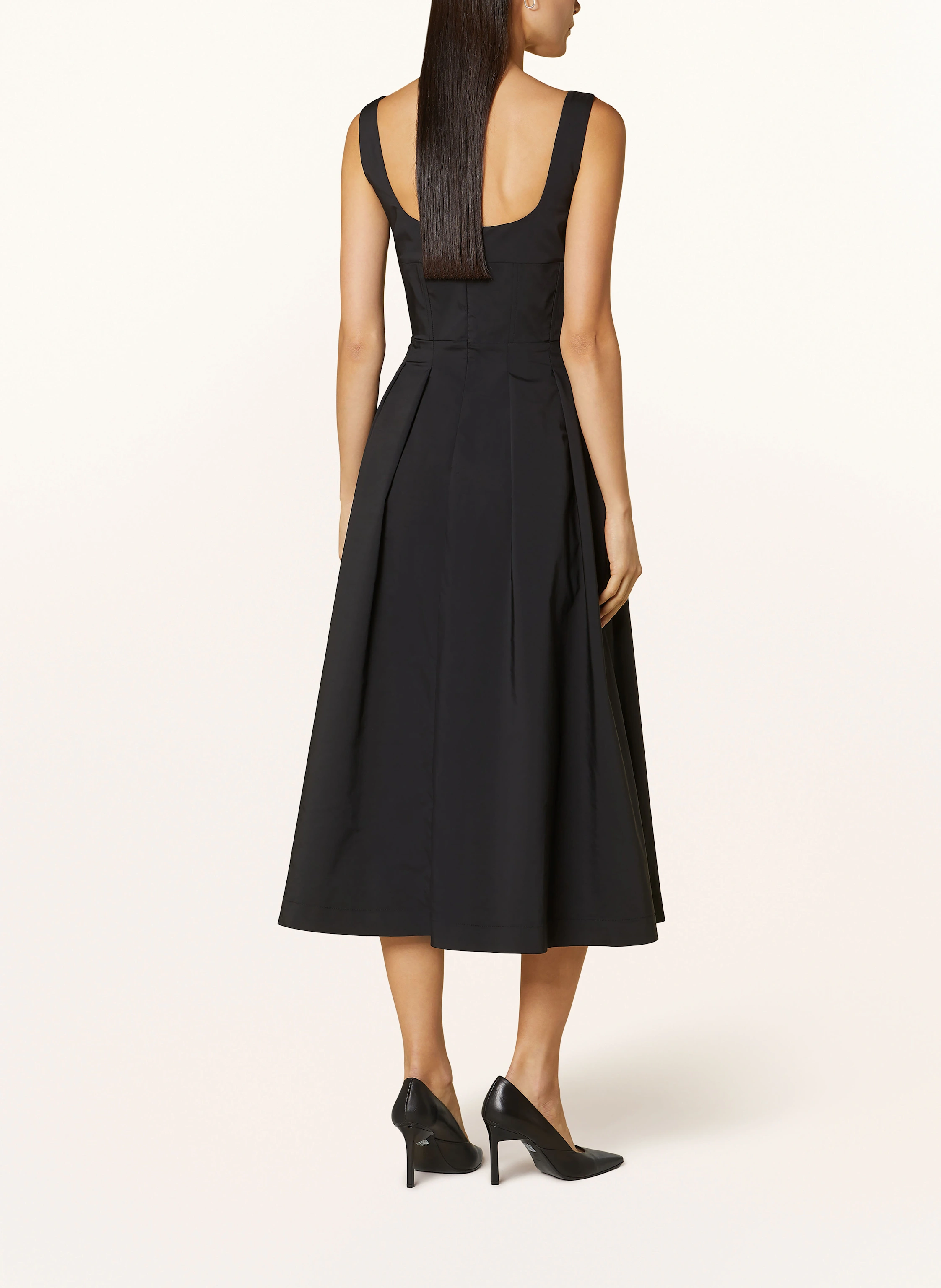 RIANI Kleid mit Schmucksteinen