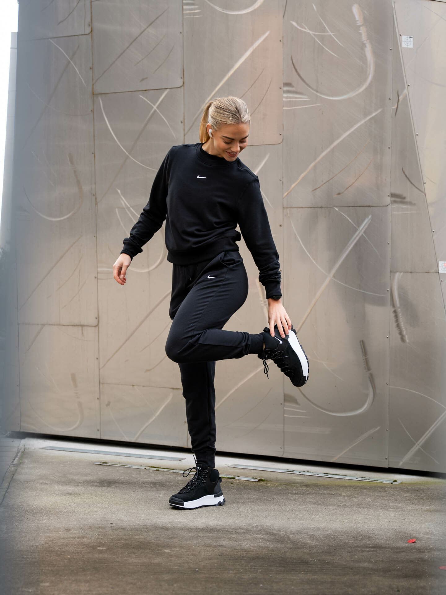 One Dri-Fit Crew LBR