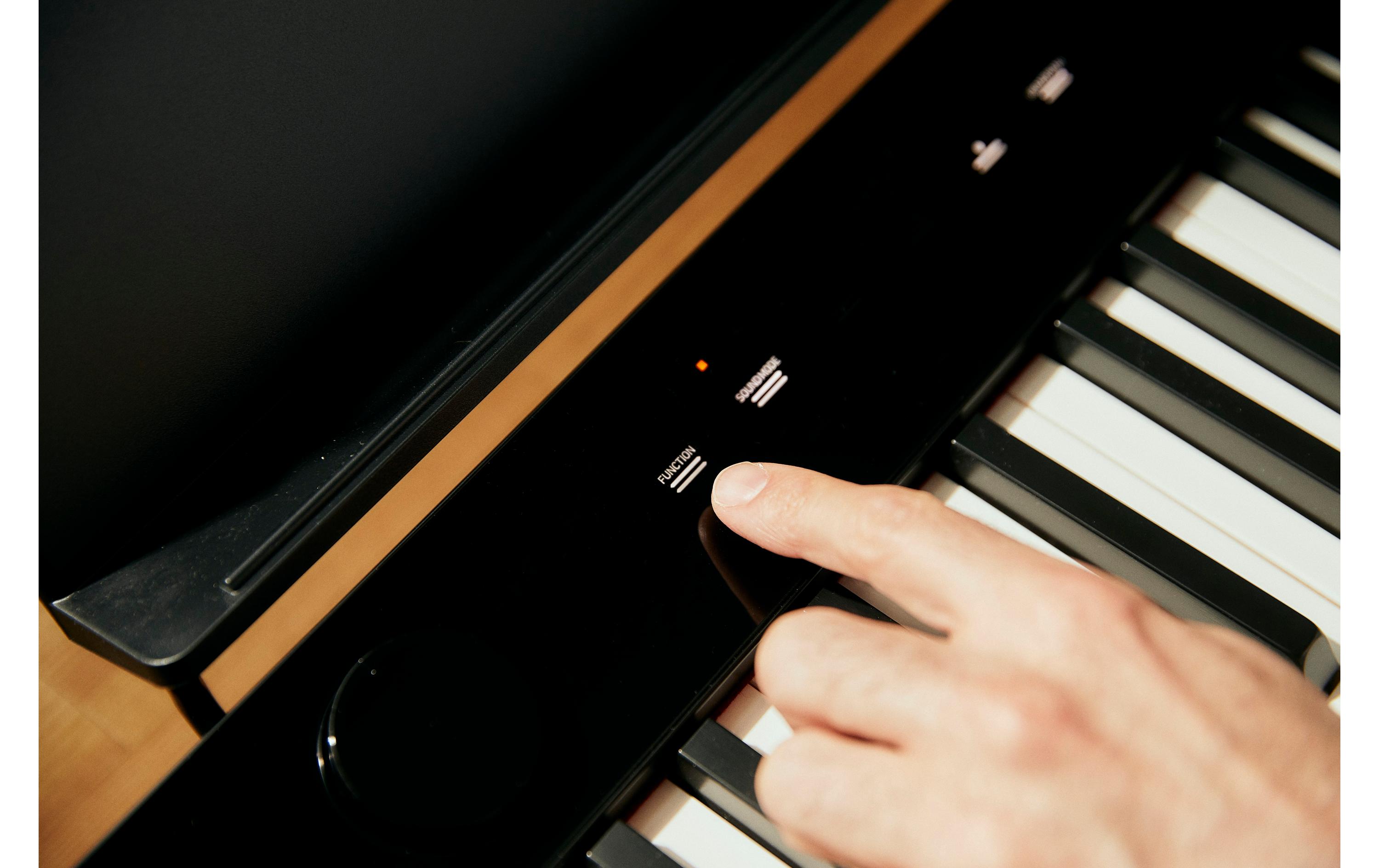 E-Piano Privia PX-S5000 – Schwarz<br>Digitalpiano mit dem authentischen Anschlag eines Flügels, innovativer Klangtechnologie und einem klaren, modernen Look