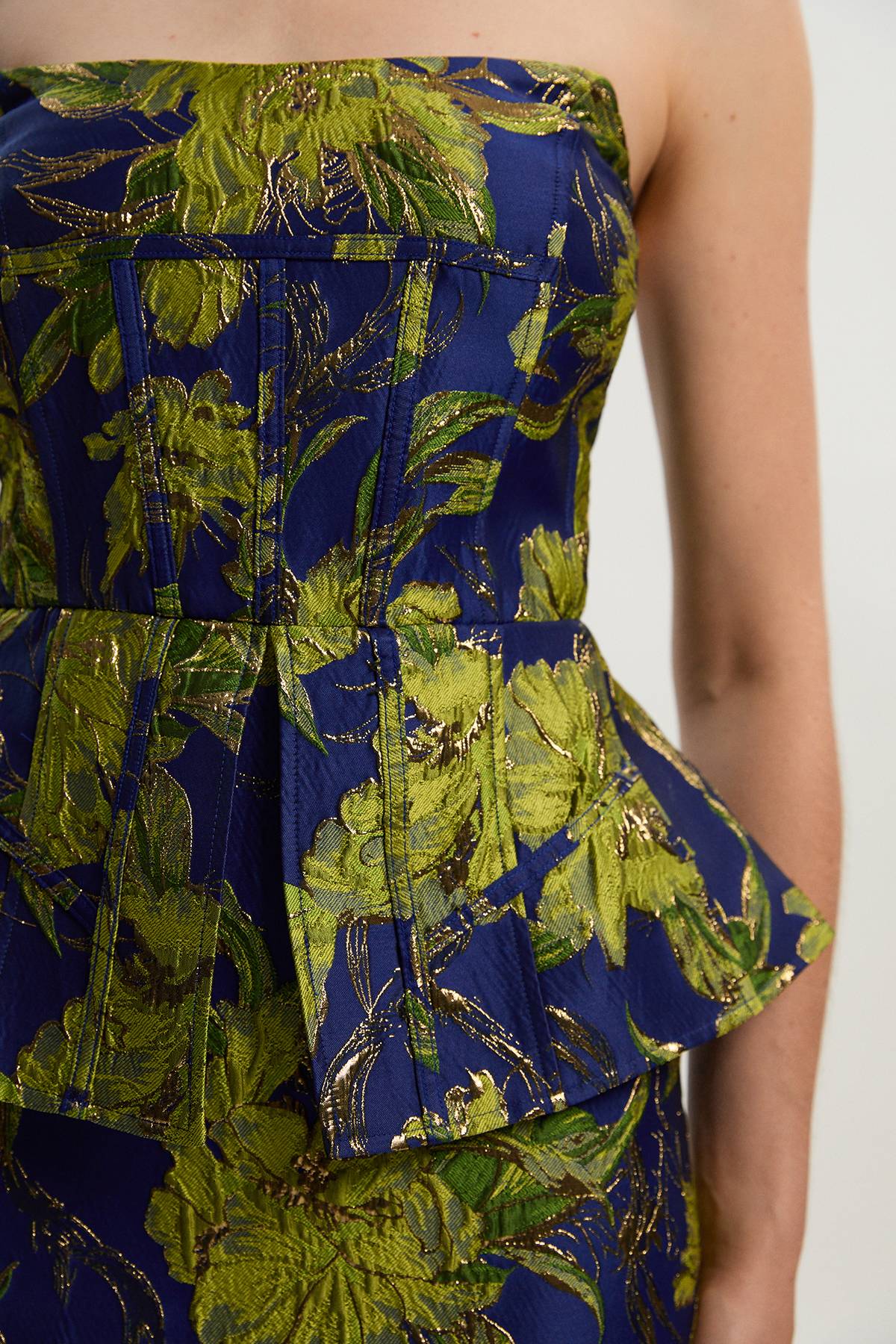 KarenMillen Robe Crayon Mi-Longue Ajustée à Jacquard Floral Petite Taille