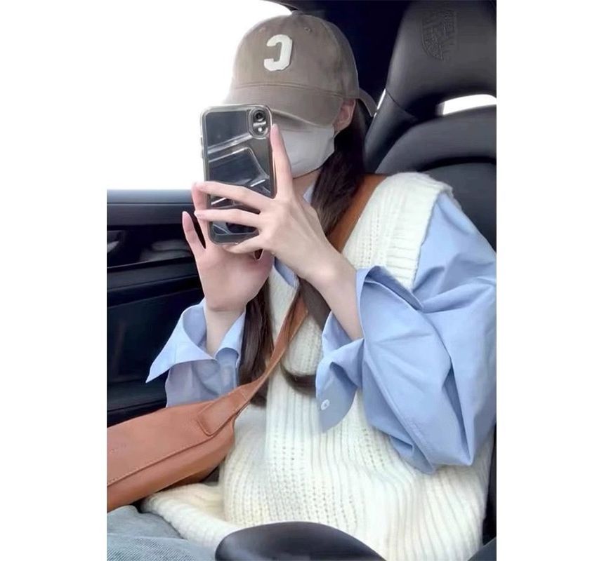 minaga - Oversized overhemd met lange mouwen en knoopjes / V-hals trui / set
