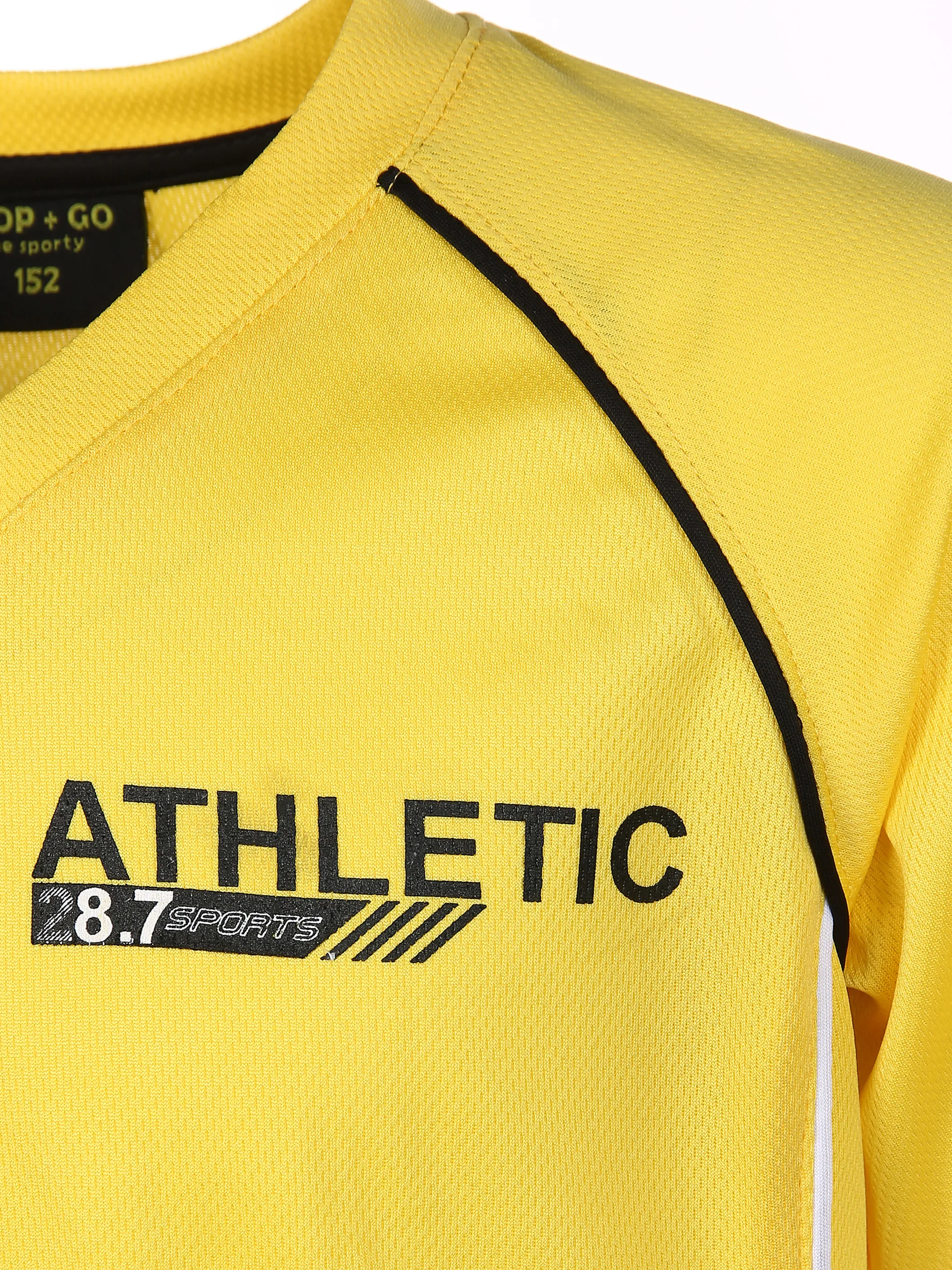 Jungen Funktionsshirt aus Mesh-Material