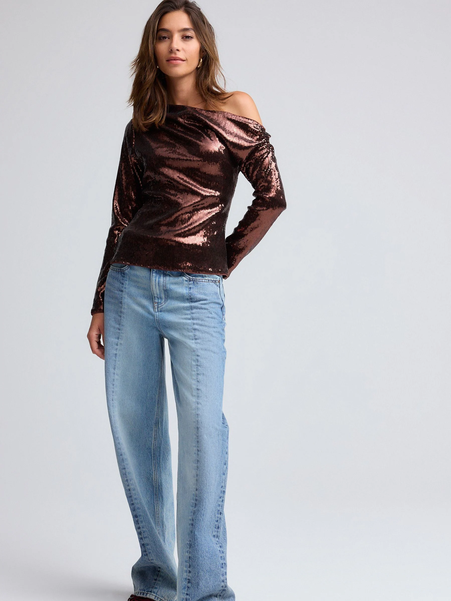 Bruin - Sequin Longsleeve Drape Top
