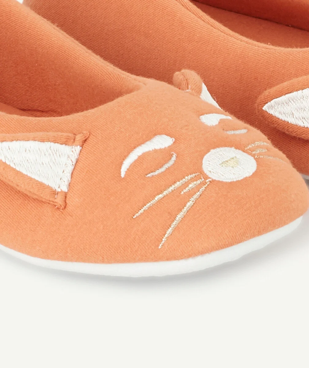 LES CHAUSSONS ORANGE AVEC ANIMATION PANDA