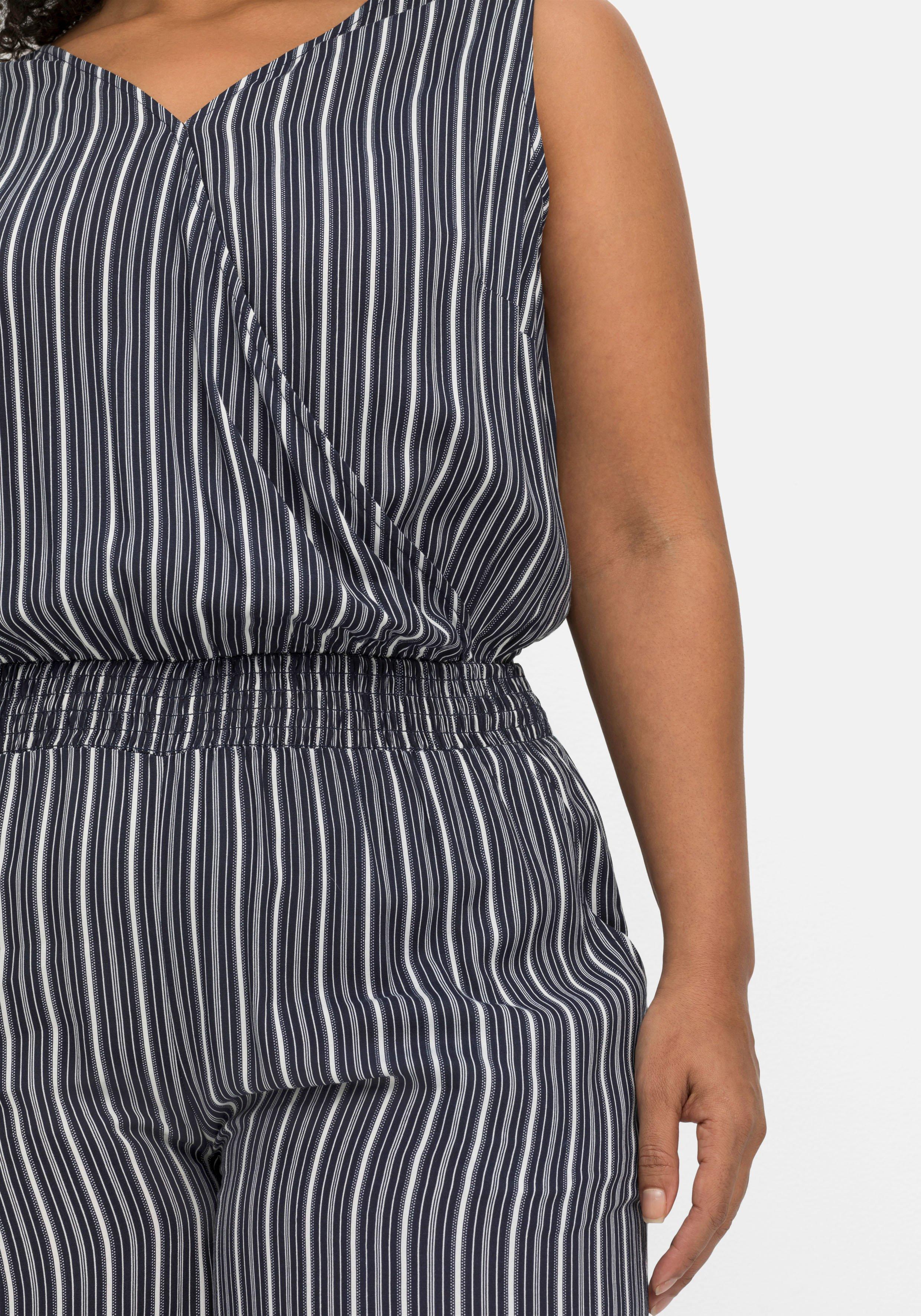 Strand-Jumpsuit in Wickeloptik